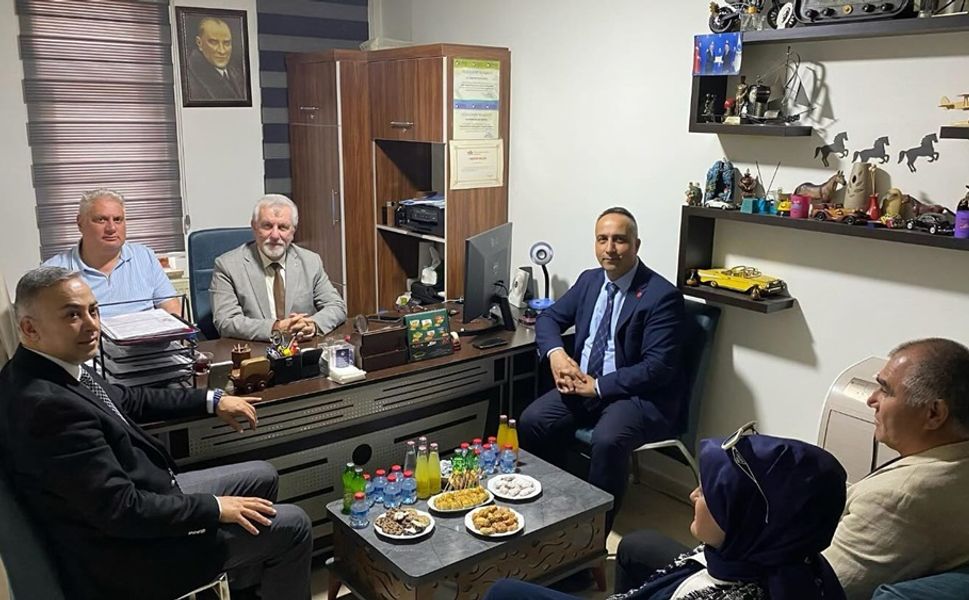 CHP’lilerden Siyasi Parti Ziyaretleri