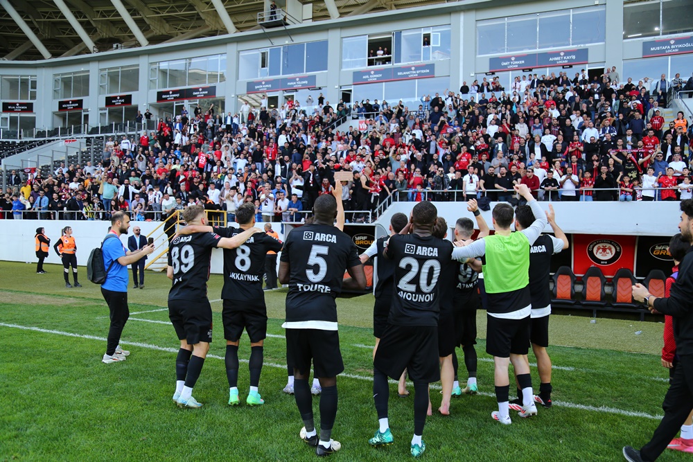 Çorum Fk’nin Galibiyet Coşkusu Görülmeye Değerdi (6)