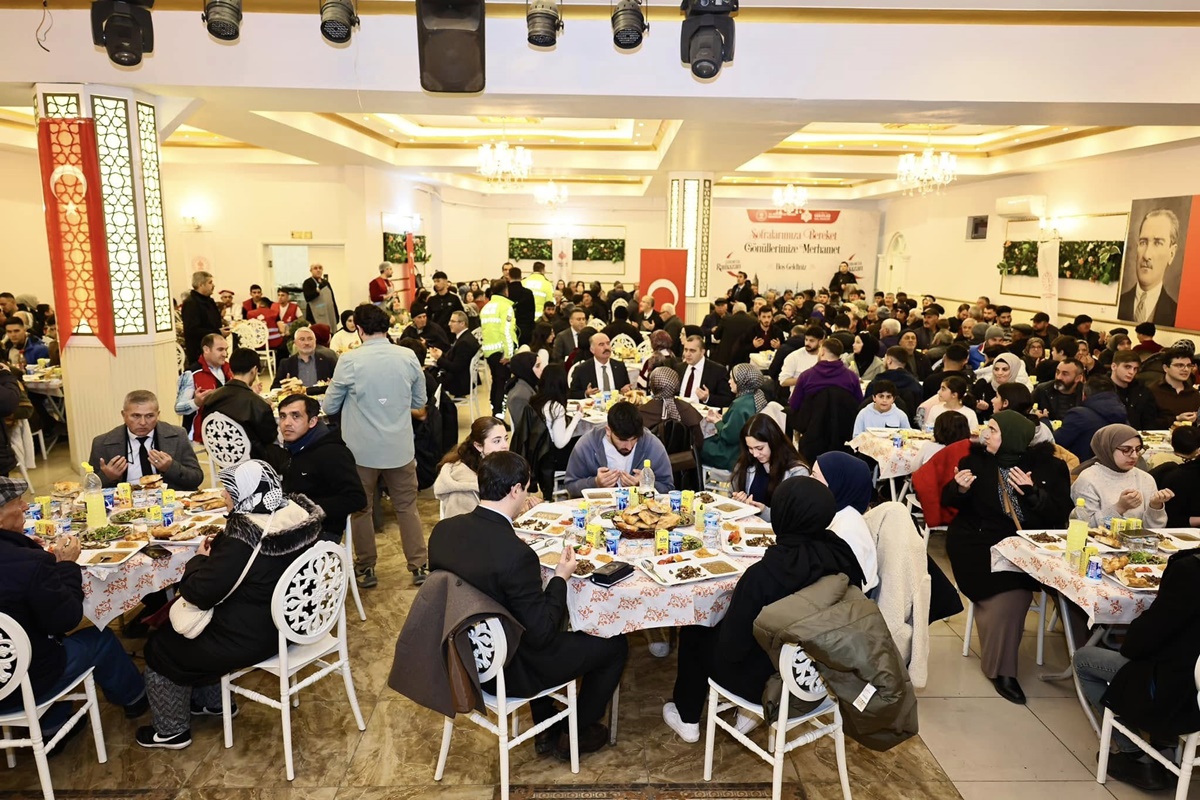 Gönüller Iftarda Buluştu (3)