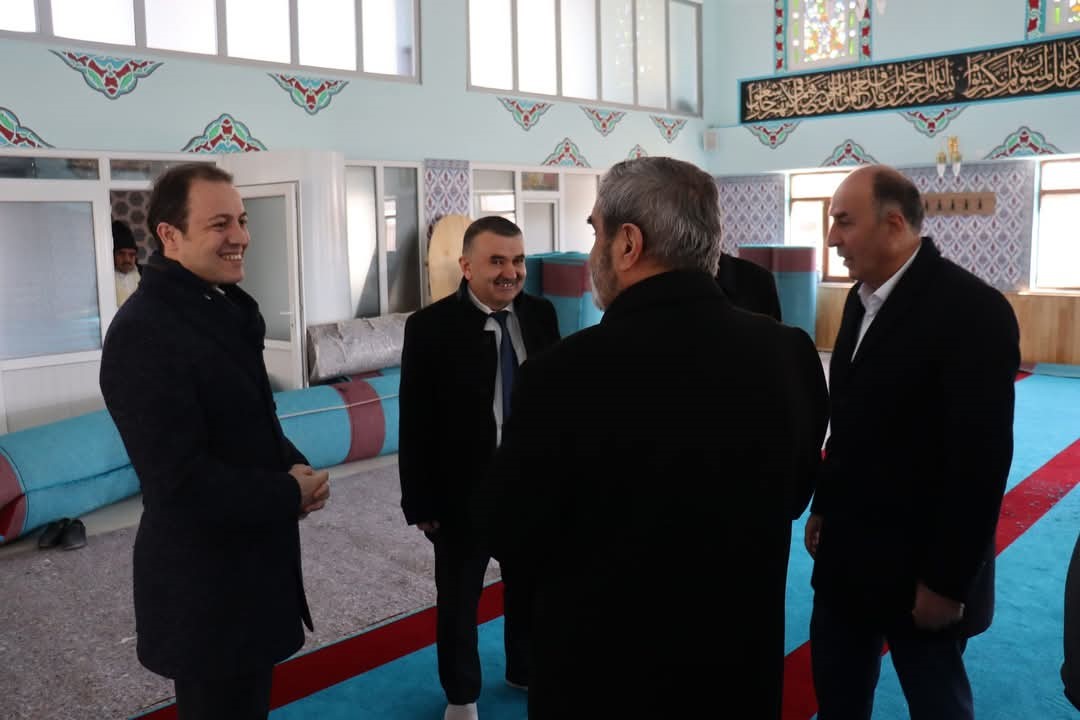 Toki Camii Teravih Namazıyla Ibadete Açıldı (1)