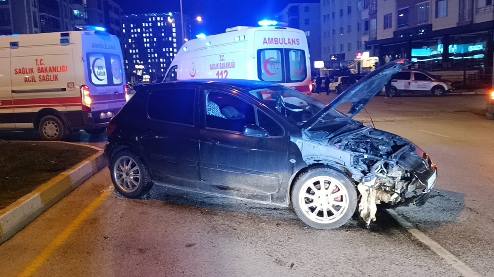 Dr. İlhan Gürel Caddesi’nde Kaza, O Anlar Kamerada (1)