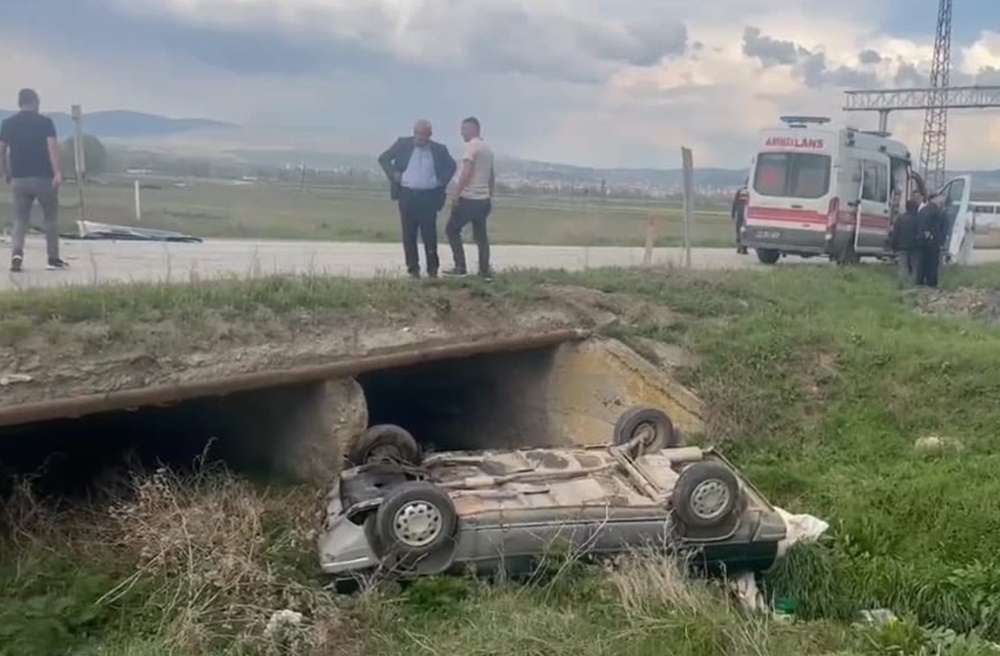 Köprüalan’da Otomobiller Çarpıştı 4 Yaralı (1)-1