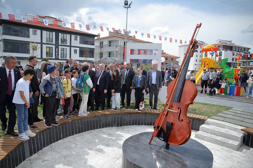 Şehit Öğretmenin Adı Müzik Temalı Parkta Yaşatılacak (5)-1