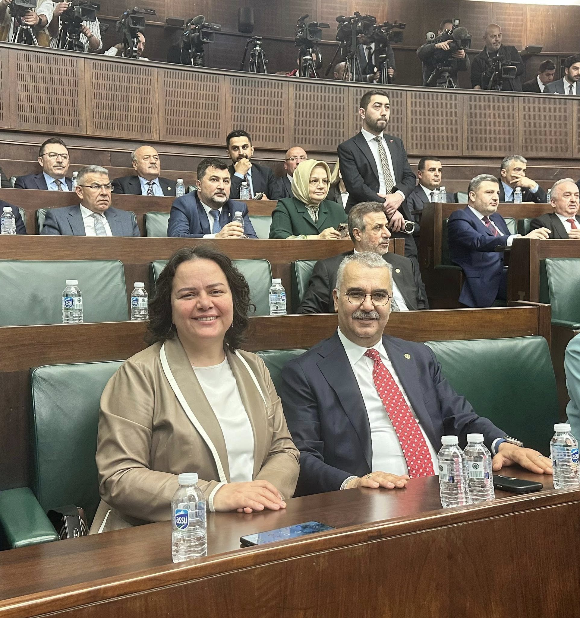 Ahlatcı Ve Kaya, Grup Toplantısında (4)