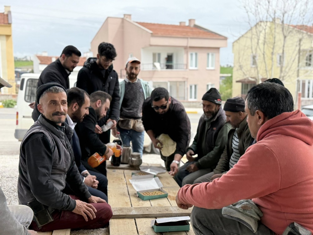 Ak Partili Gençlerden 1 Mayıs Ziyaretleri (4)